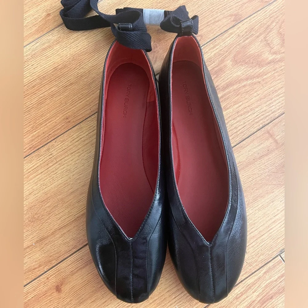 Tory Burch flats, 9.5